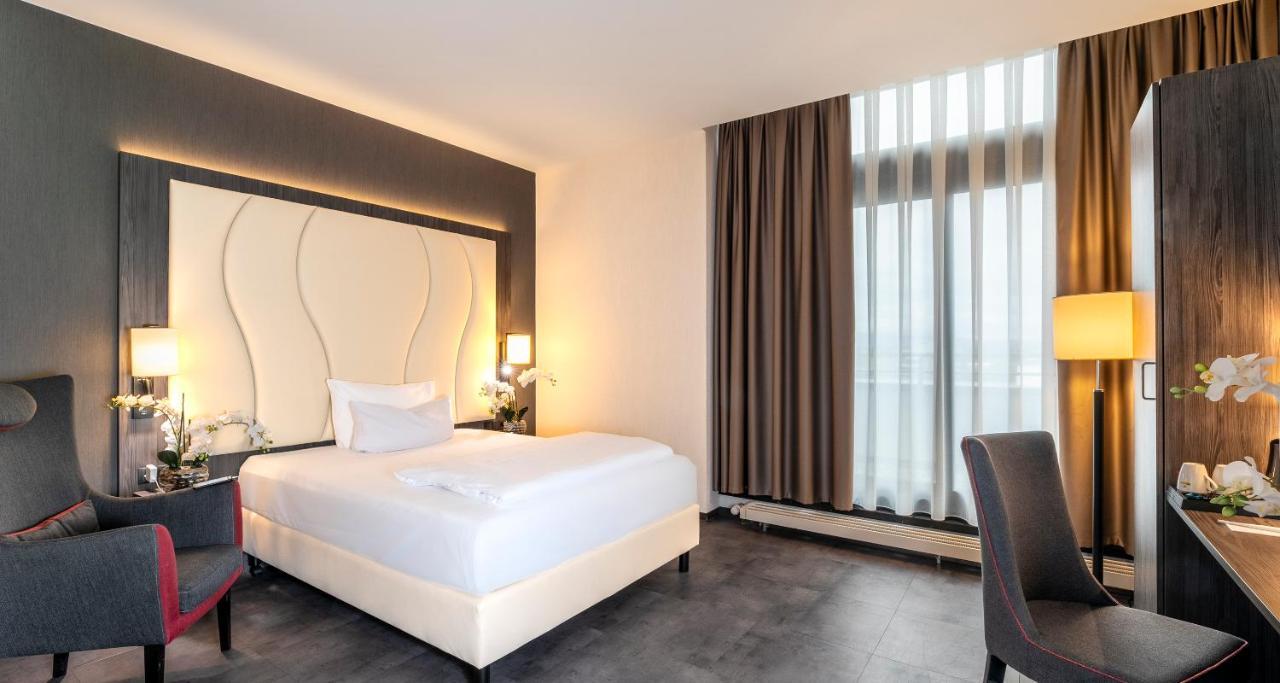 Best Western Plaza Hotel MHG Zewnętrze zdjęcie