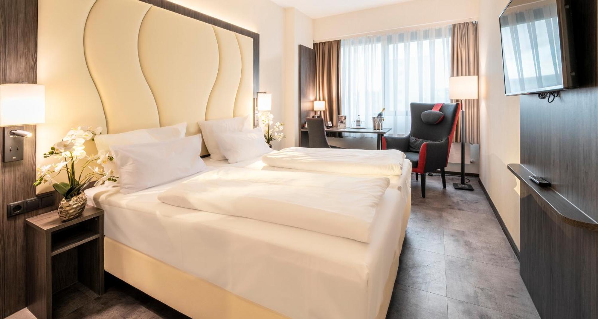 Best Western Plaza Hotel MHG Zewnętrze zdjęcie