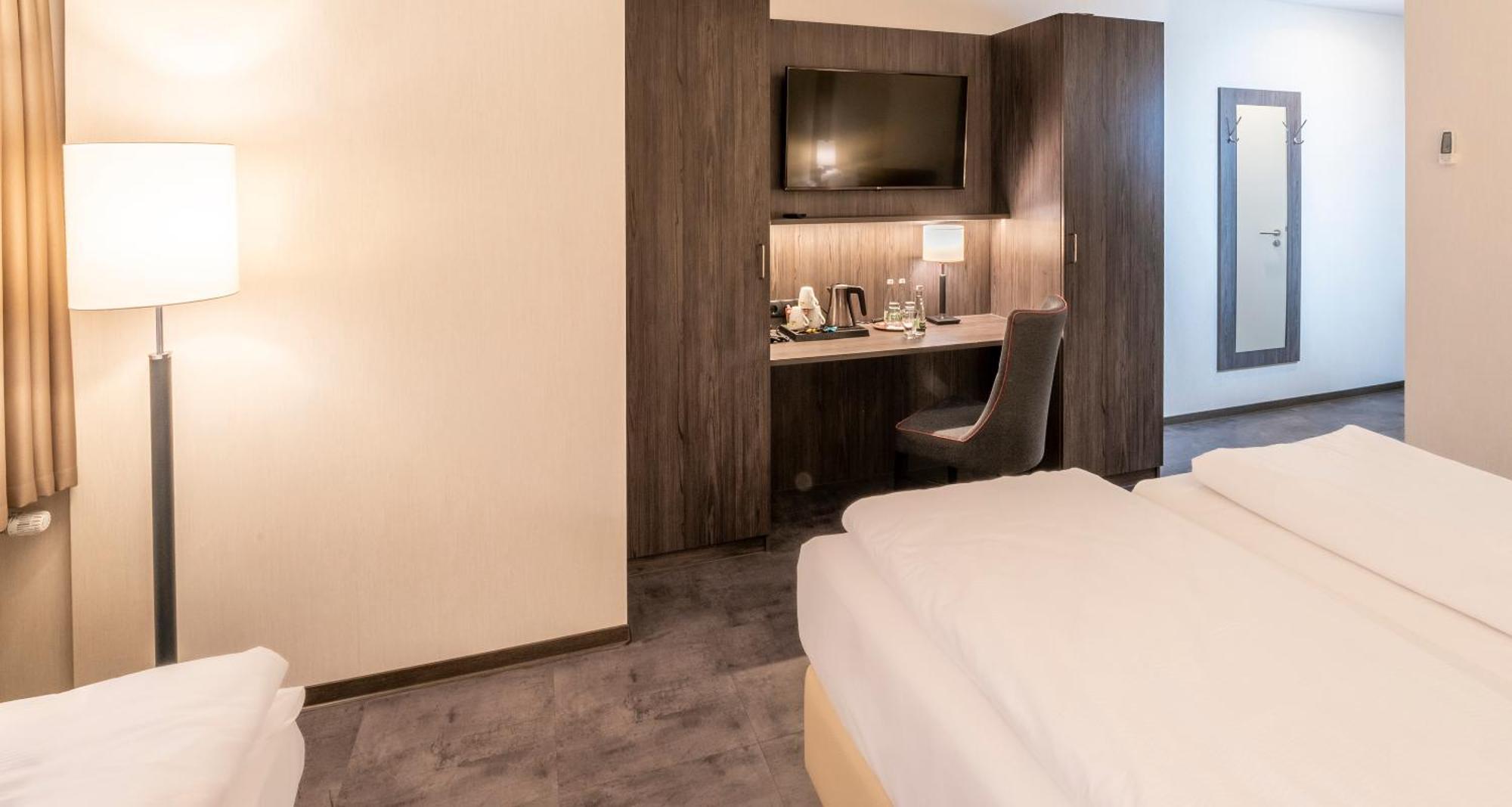 Best Western Plaza Hotel MHG Zewnętrze zdjęcie