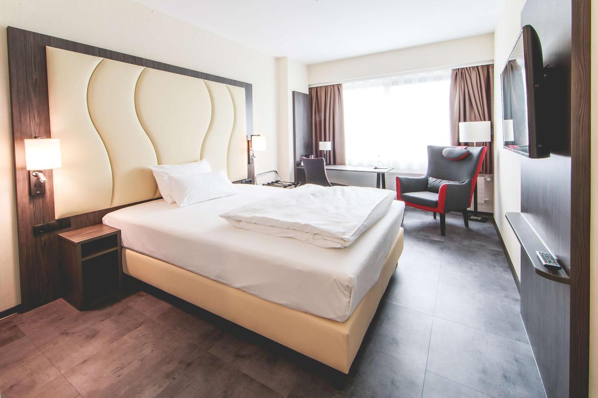 Best Western Plaza Hotel MHG Zewnętrze zdjęcie